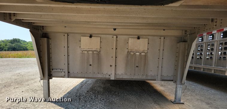 image for item DM8040 2002 Wilson PSDCL-311  livestock trailer