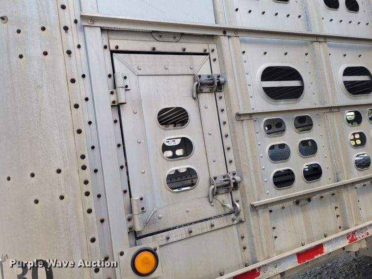 image for item DM8040 2002 Wilson PSDCL-311  livestock trailer