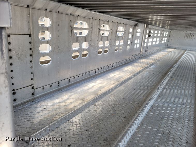 image for item DM8040 2002 Wilson PSDCL-311  livestock trailer