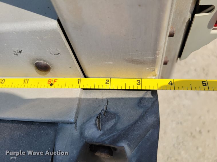 image for item DM8040 2002 Wilson PSDCL-311  livestock trailer