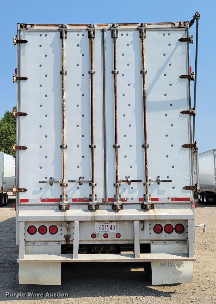 image for item DM8041 2002 Guthrie Wilkins TR  walking floor trailer