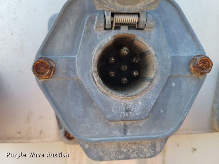 image for item DM8041 2002 Guthrie Wilkins TR  walking floor trailer