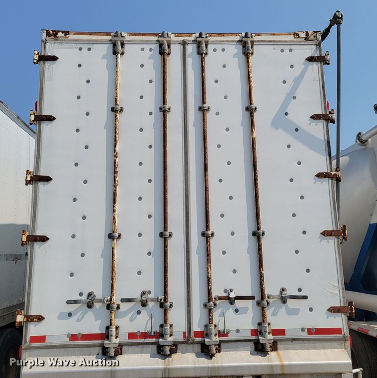 image for item DM8041 2002 Guthrie Wilkins TR  walking floor trailer