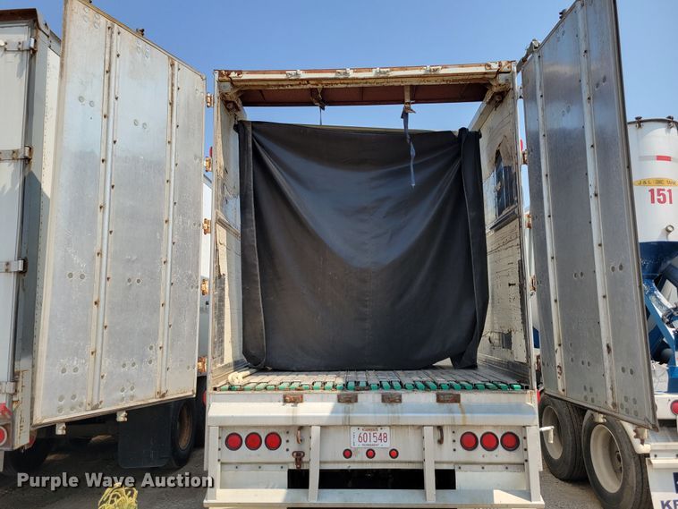 image for item DM8041 2002 Guthrie Wilkins TR  walking floor trailer