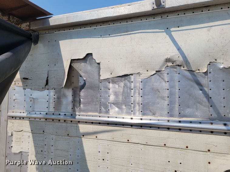 image for item DM8041 2002 Guthrie Wilkins TR  walking floor trailer