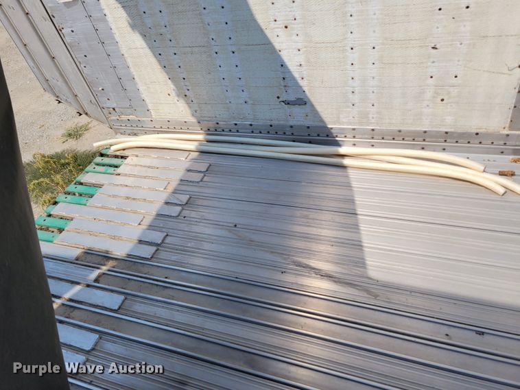 image for item DM8041 2002 Guthrie Wilkins TR  walking floor trailer