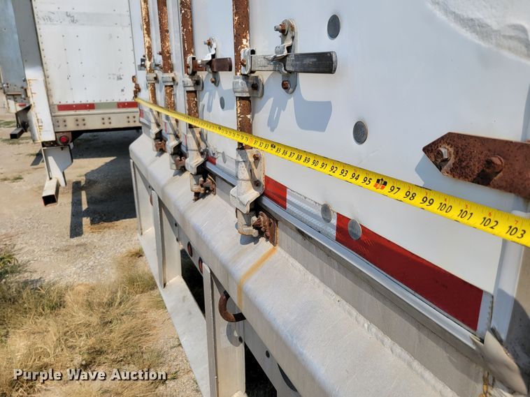 image for item DM8041 2002 Guthrie Wilkins TR  walking floor trailer