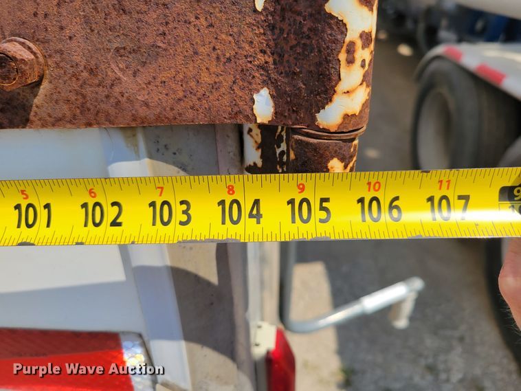 image for item DM8041 2002 Guthrie Wilkins TR  walking floor trailer