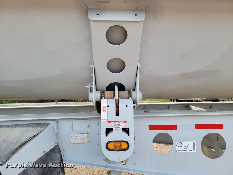 image for item DM8042 2007 SiDump'r  side dump trailer