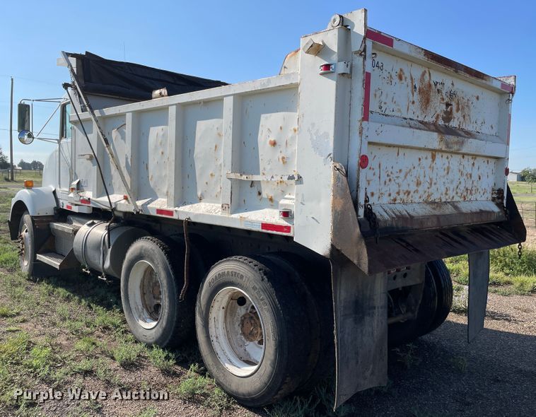 image for item DN5148 1995 Kenworth T450  dump truck