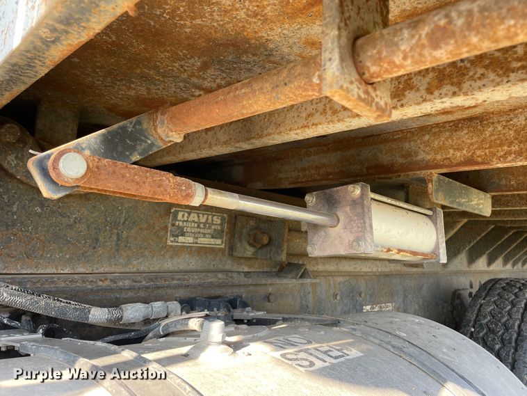 image for item DN5148 1995 Kenworth T450  dump truck