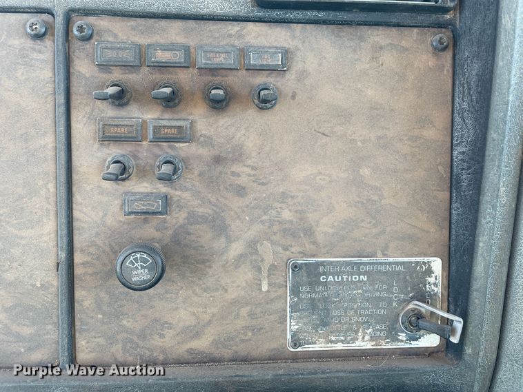 image for item DN5148 1995 Kenworth T450  dump truck