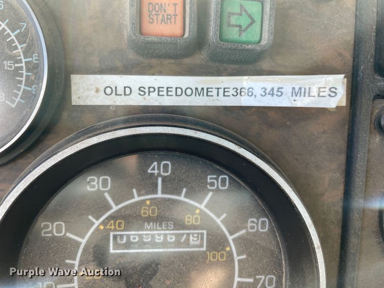 image for item DN5148 1995 Kenworth T450  dump truck