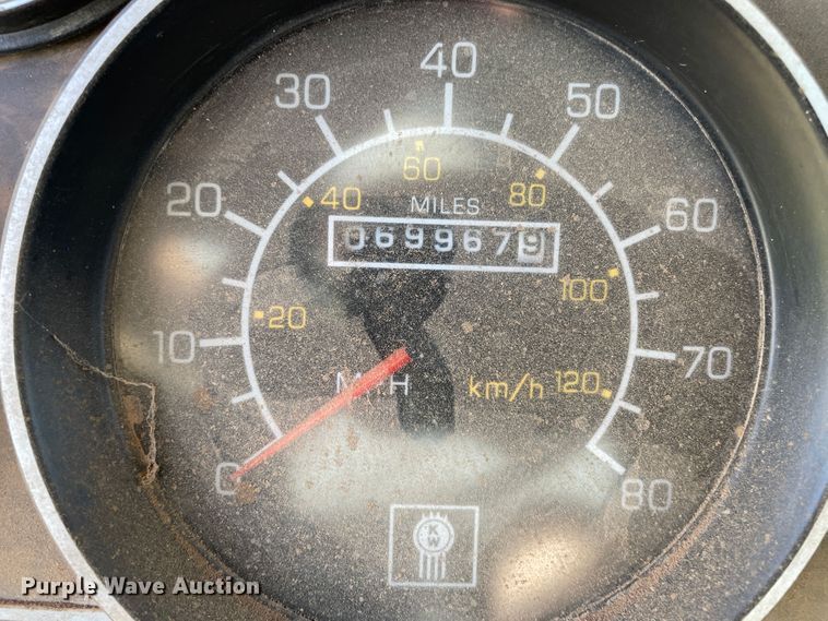 image for item DN5148 1995 Kenworth T450  dump truck