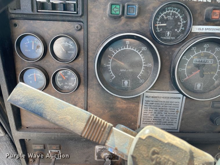 image for item DN5148 1995 Kenworth T450  dump truck