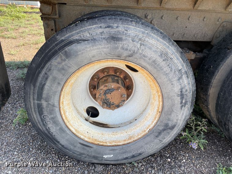 image for item DN5148 1995 Kenworth T450  dump truck