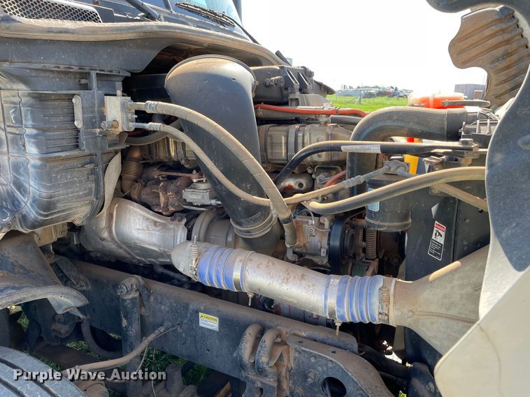 image for item DN5192 2011 Freightliner Cascadia 125  semi truck