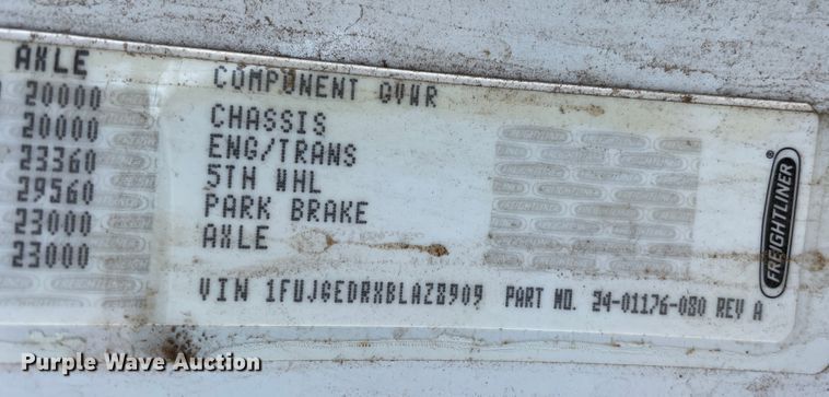 image for item DN5192 2011 Freightliner Cascadia 125  semi truck