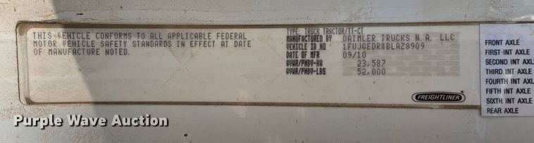 image for item DN5192 2011 Freightliner Cascadia 125  semi truck