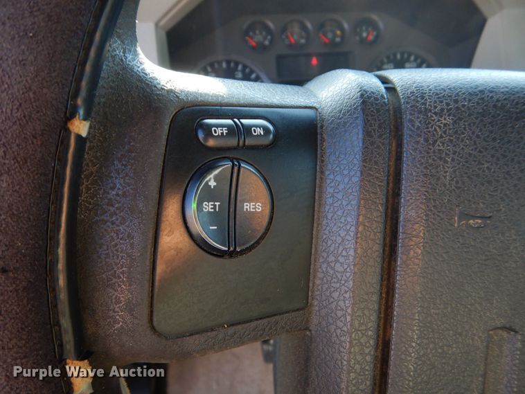 image for item DO1575 2010 Ford F450 Super Duty  flatbed truck