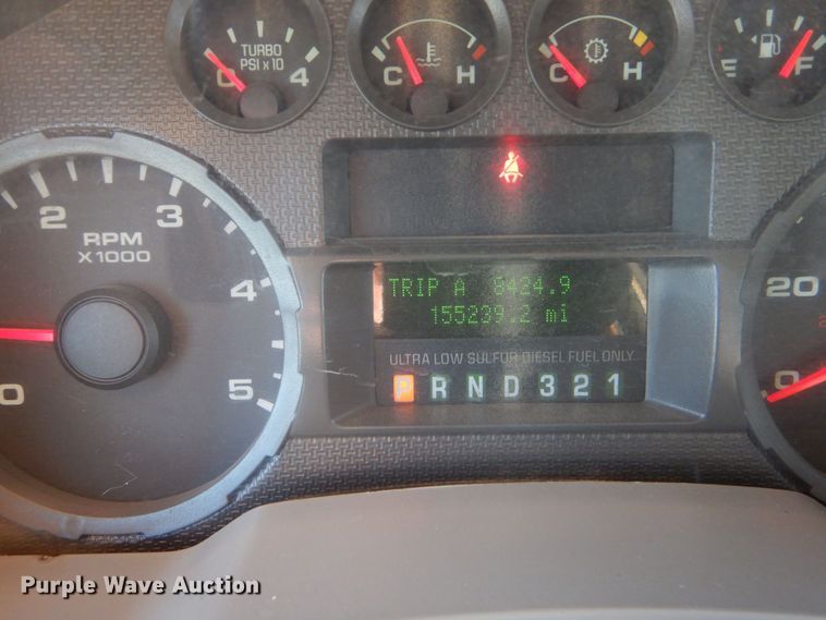 image for item DO1575 2010 Ford F450 Super Duty  flatbed truck