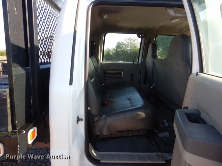 image for item DO1575 2010 Ford F450 Super Duty  flatbed truck