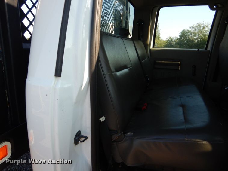 image for item DO1575 2010 Ford F450 Super Duty  flatbed truck