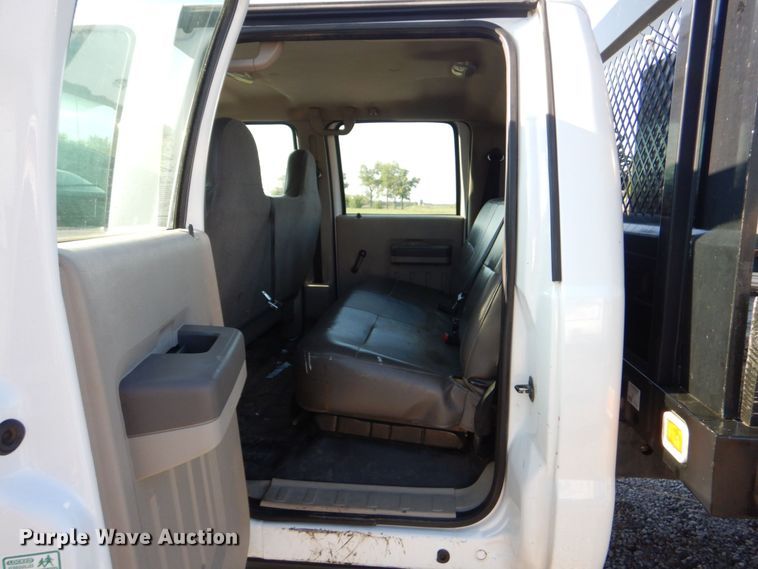 image for item DO1575 2010 Ford F450 Super Duty  flatbed truck