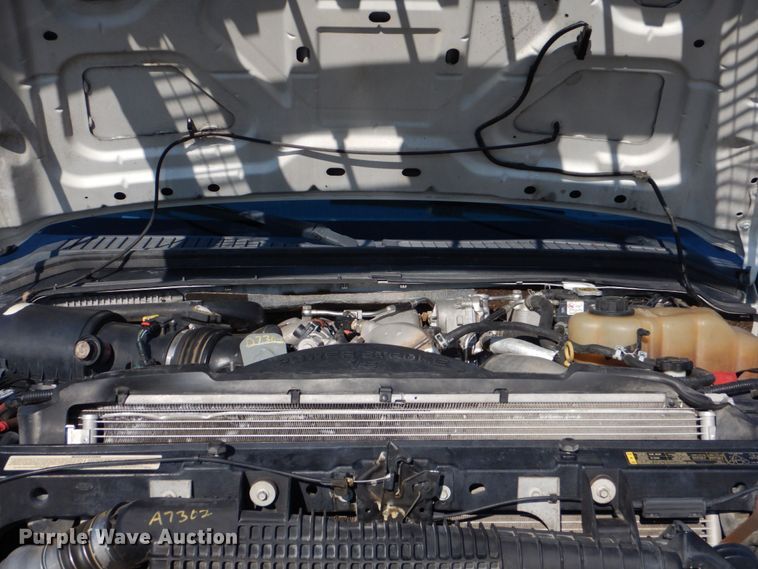 image for item DO1575 2010 Ford F450 Super Duty  flatbed truck