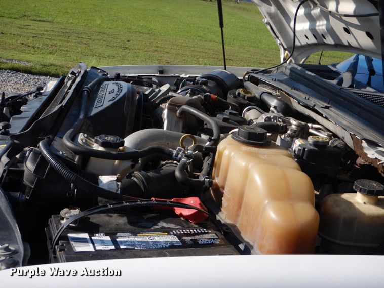 image for item DO1575 2010 Ford F450 Super Duty  flatbed truck