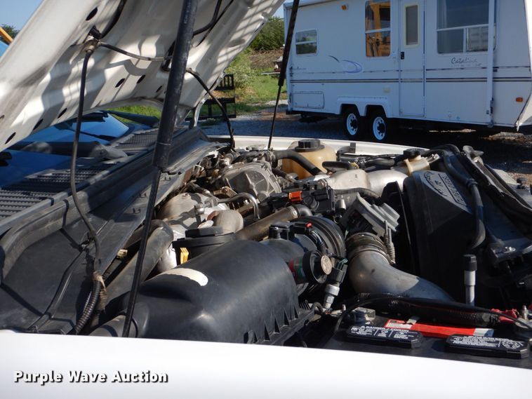 image for item DO1575 2010 Ford F450 Super Duty  flatbed truck