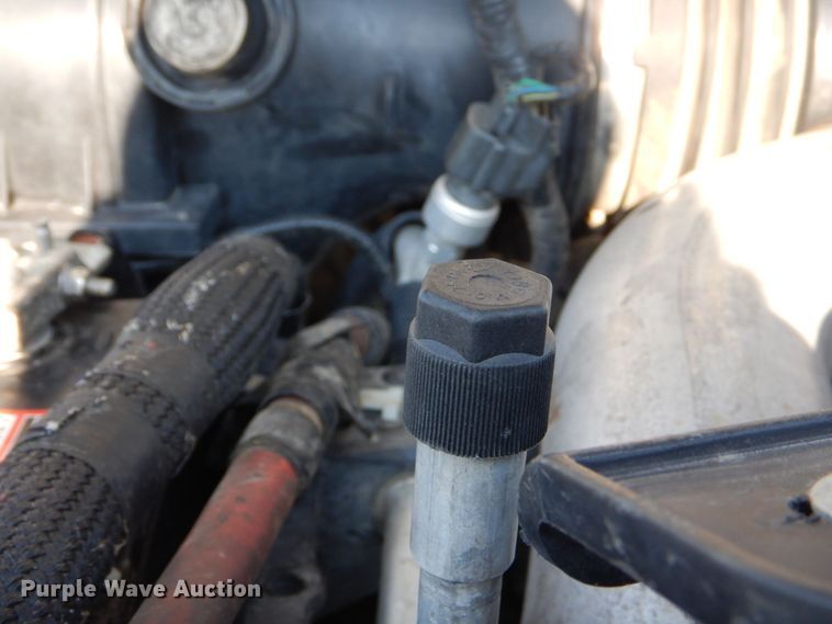 image for item DO1575 2010 Ford F450 Super Duty  flatbed truck