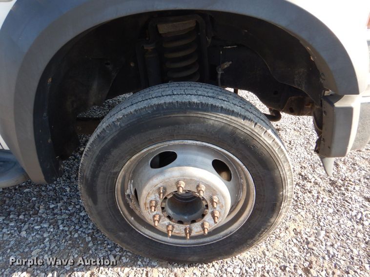 image for item DO1575 2010 Ford F450 Super Duty  flatbed truck