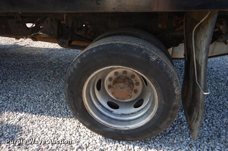 image for item DO1575 2010 Ford F450 Super Duty  flatbed truck