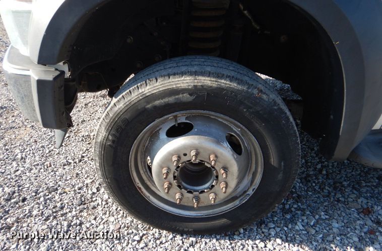 image for item DO1575 2010 Ford F450 Super Duty  flatbed truck