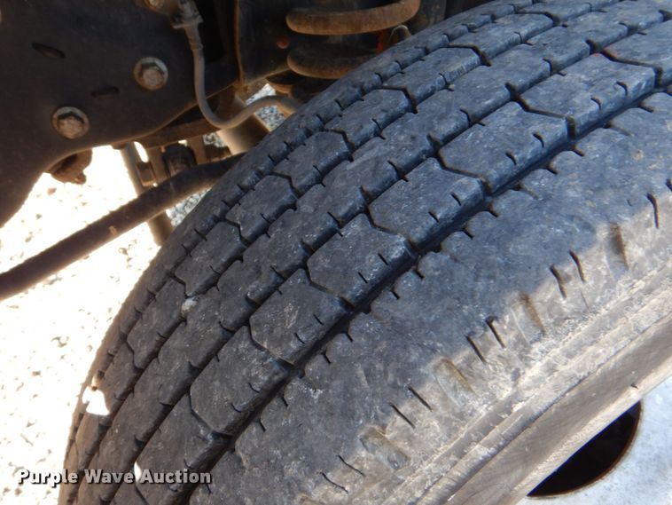 image for item DO1575 2010 Ford F450 Super Duty  flatbed truck