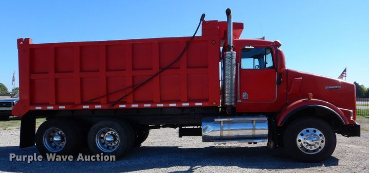 image for item DO1590 1999 Kenworth T800  dump truck