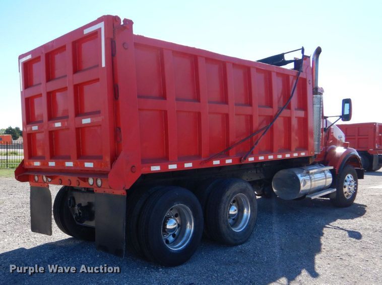 image for item DO1590 1999 Kenworth T800  dump truck