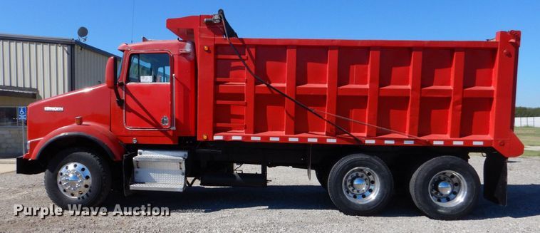 image for item DO1590 1999 Kenworth T800  dump truck