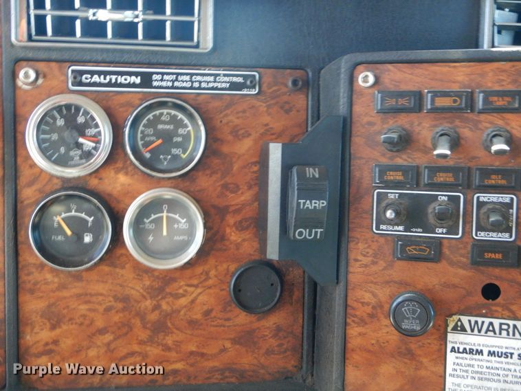 image for item DO1590 1999 Kenworth T800  dump truck