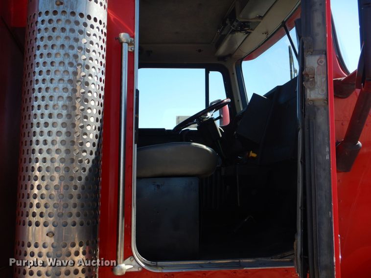 image for item DO1590 1999 Kenworth T800  dump truck