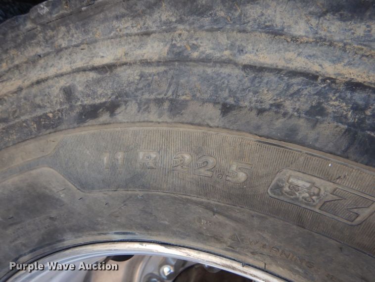 image for item DO1590 1999 Kenworth T800  dump truck