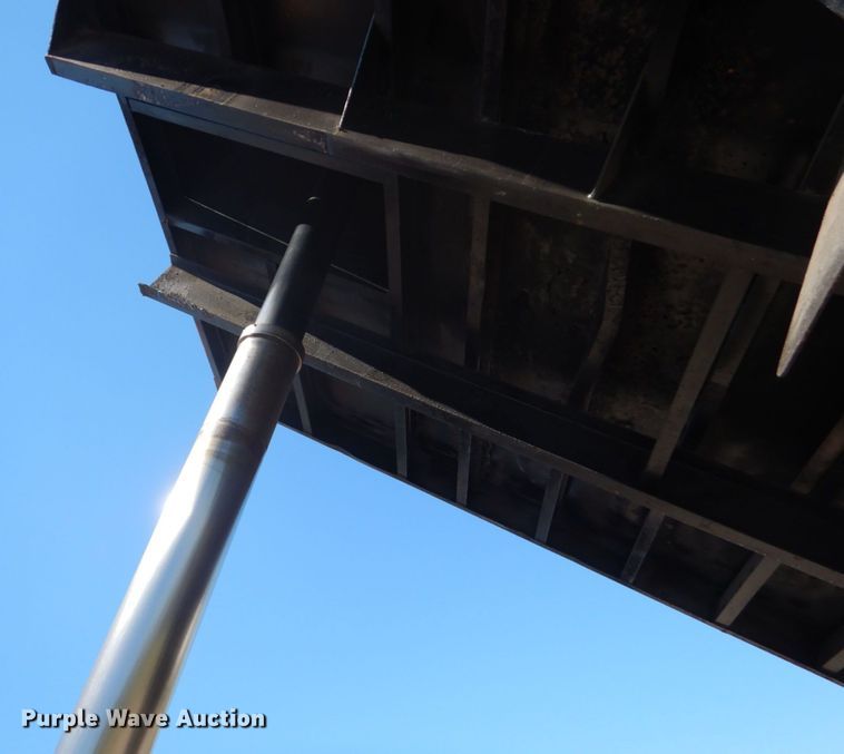 image for item DO1590 1999 Kenworth T800  dump truck