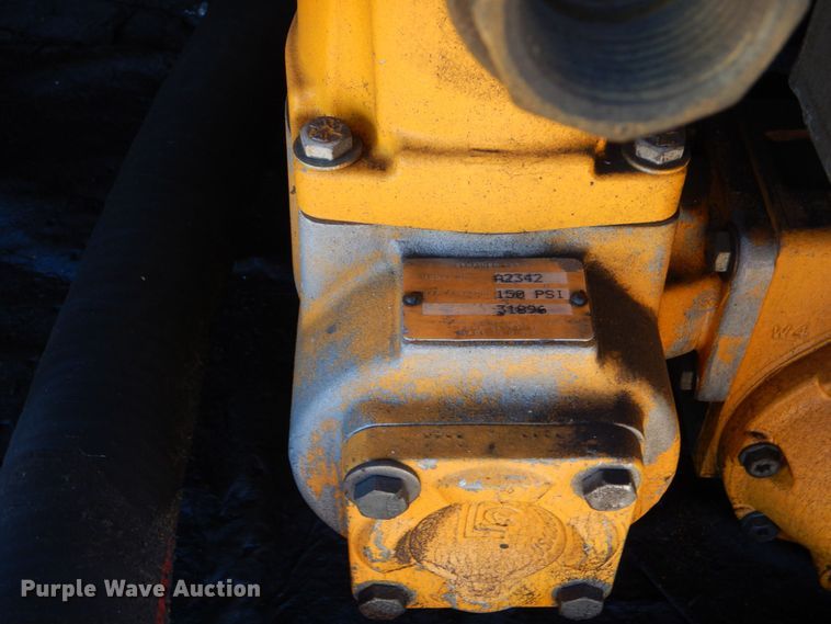 image for item DO1591 1990 International F8300  fuel truck