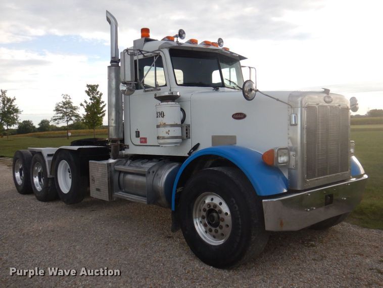 image for item DP0324 1993 Peterbilt 357  semi truck