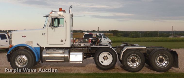 image for item DP0324 1993 Peterbilt 357  semi truck