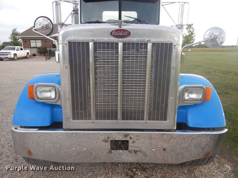 image for item DP0324 1993 Peterbilt 357  semi truck