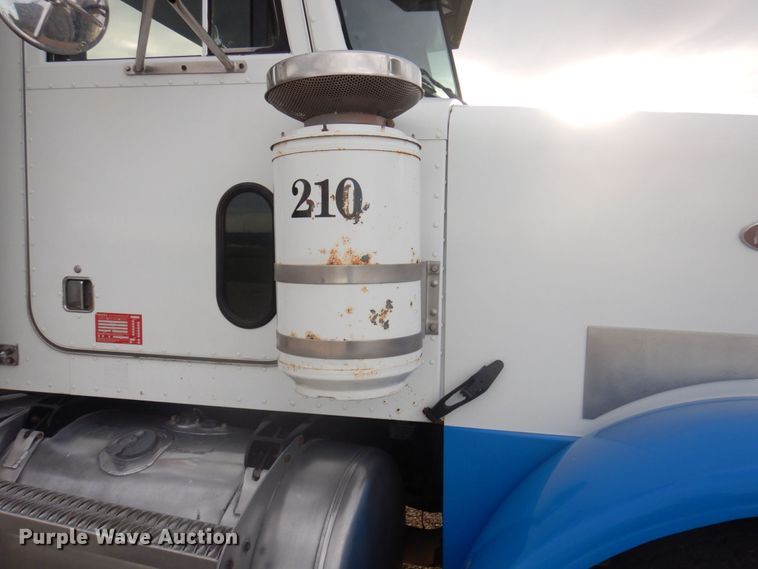 image for item DP0324 1993 Peterbilt 357  semi truck