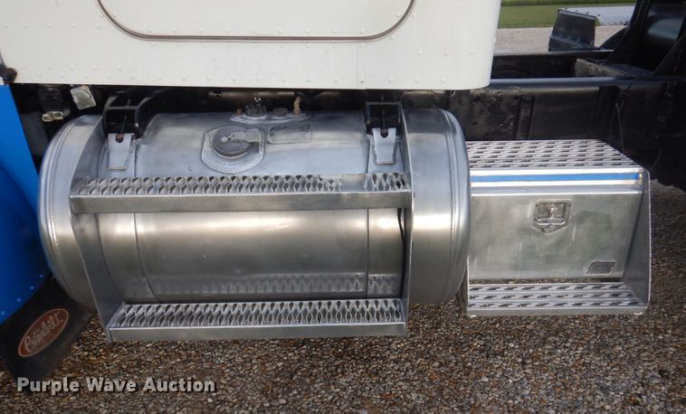 image for item DP0324 1993 Peterbilt 357  semi truck