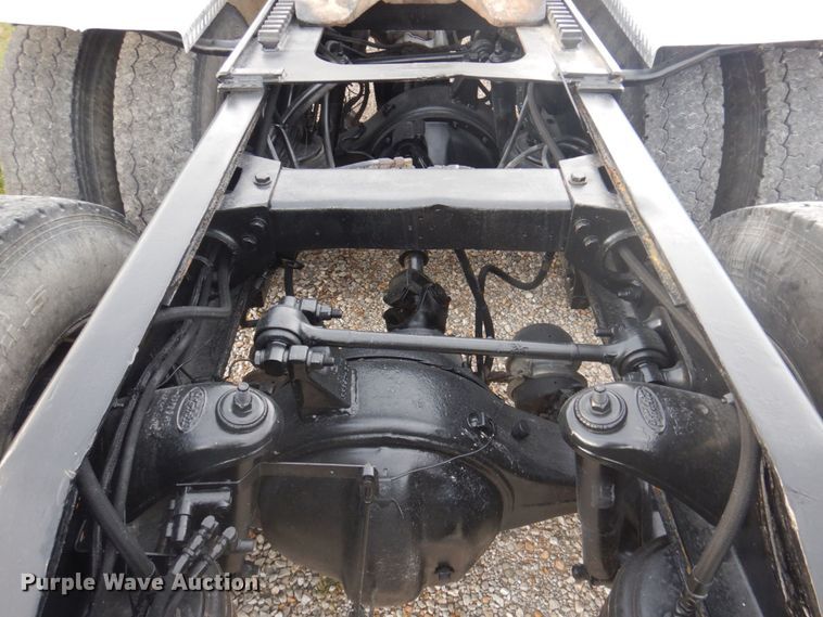 image for item DP0324 1993 Peterbilt 357  semi truck